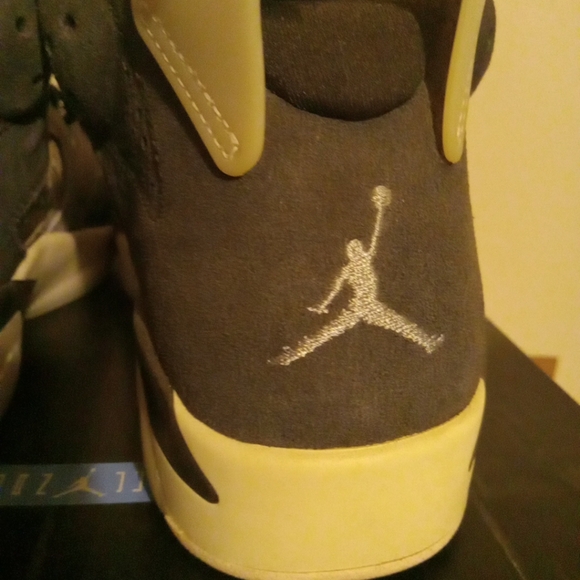 Jordan 6 Tech Chrome women's size 8.5 - Picture 3 of 11